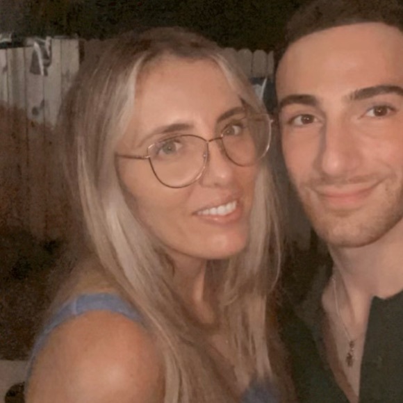 Meet your Posher - Picture 4 of 5